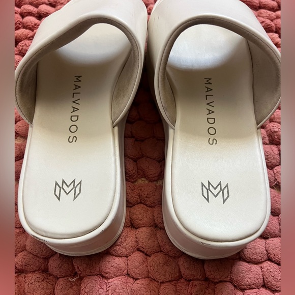 DOS Women's White Slide Sandals - Picture 2 of 5